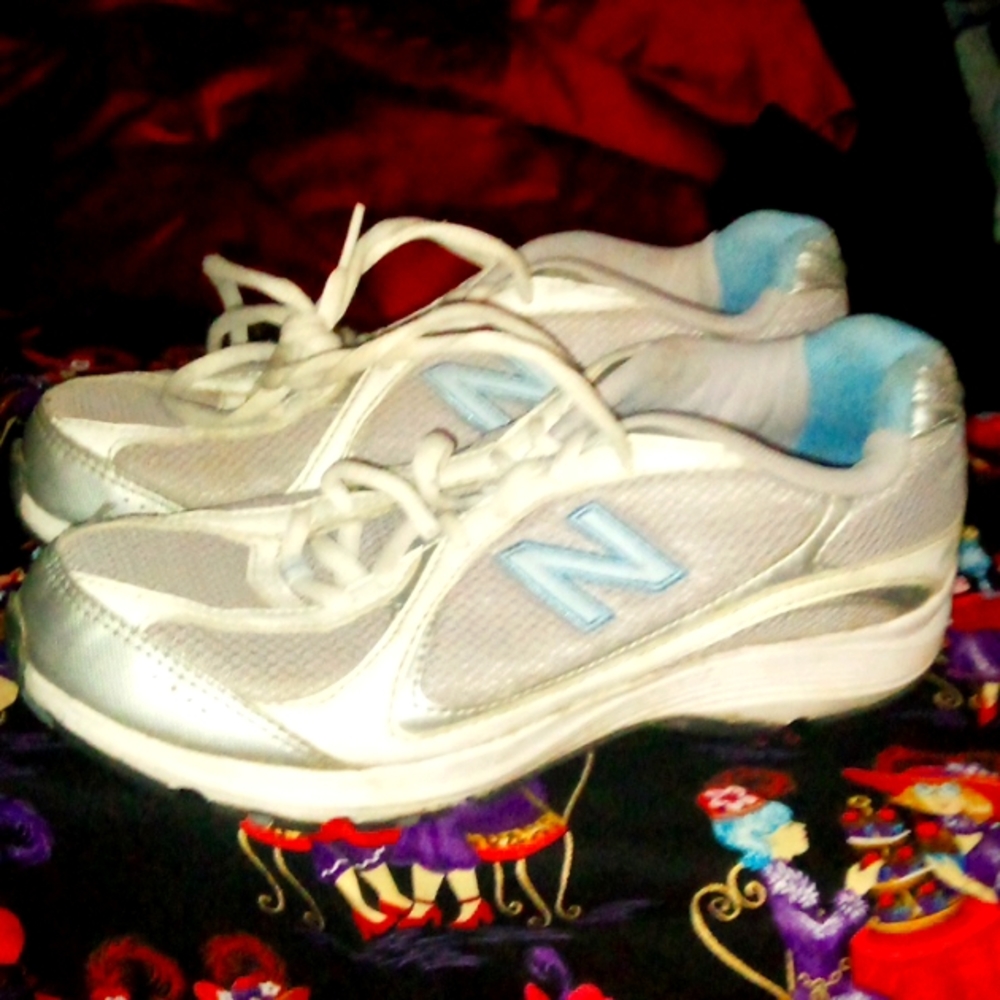 New balance women's shoes